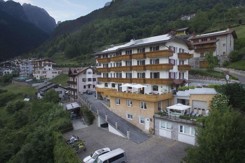 Hotel Olympia Molveno Exterior photo