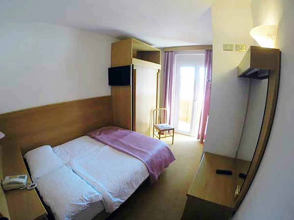 Hotel Olympia Molveno Exterior photo