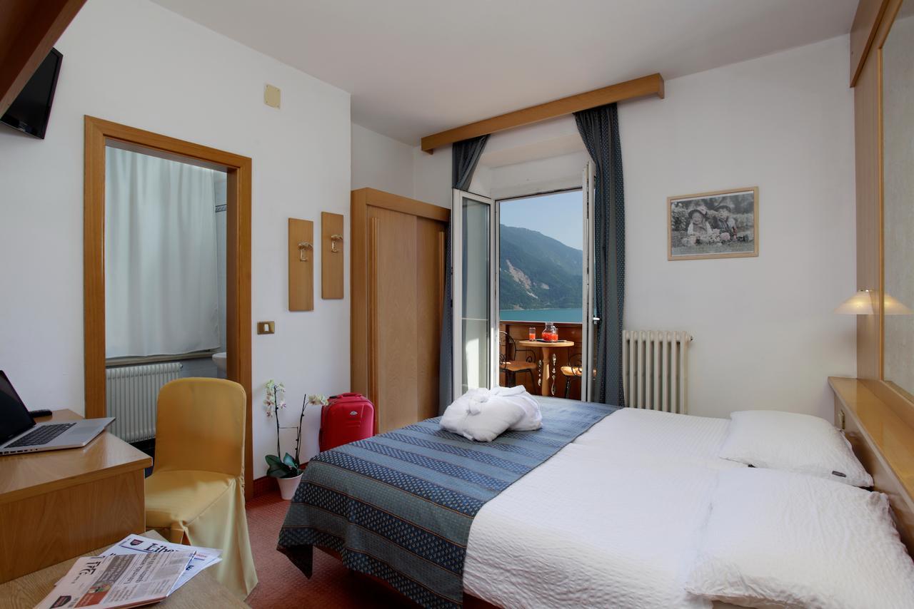 Hotel Olympia Molveno Exterior photo