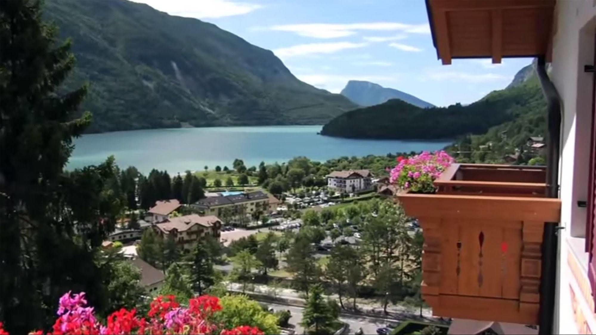 Hotel Olympia Molveno Exterior photo